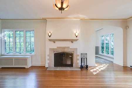 231 Elmwood Place W Minneapolis, MN 55419