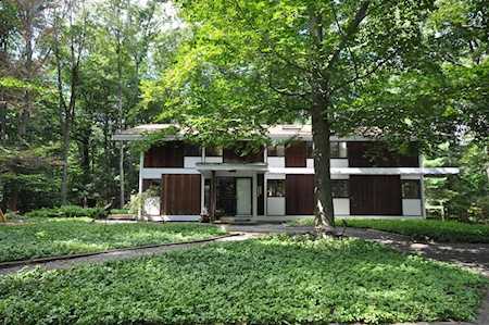 30 Turning Mill Rd Lexington, MA 02420