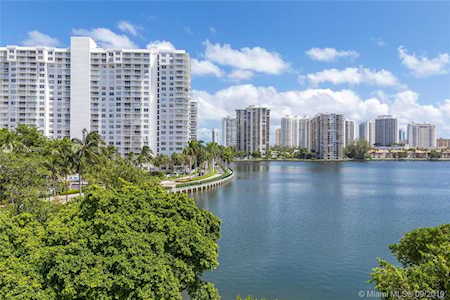 2780 NE 183rd St #417 Aventura, FL 33160