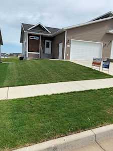 306 SE Lena Ct Mandan, ND 58554