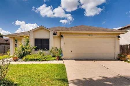3626 Bass Loop Round Rock, TX 78665
