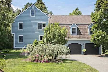 2 Captain Thomson Lane Hingham, MA 02043