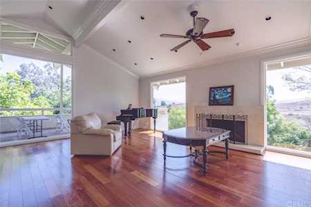 1039 N Ridgeline Road Orange, CA 92869