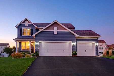 1154 Lakewood Circle Waconia, MN 55387