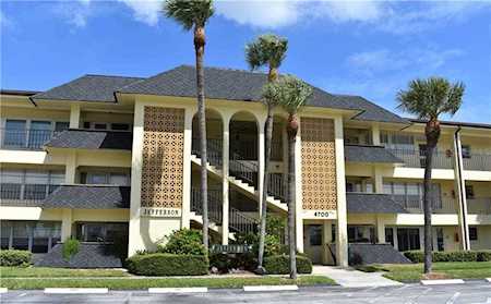 4700 Cove Circle #302 St Petersburg, FL 33708