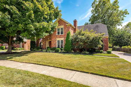 813 Foxfire Dr Louisville, KY 40223