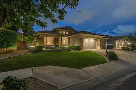 8020 S Dateland Drive Tempe, AZ 85284