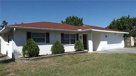 10484 Greenway Avenue Englewood, FL 34224