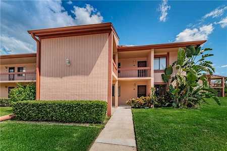 132 Lakeside Drive #132 Oldsmar, FL 34677