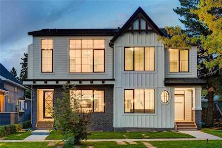 412 19 Avenue NE Calgary, AB T2E 1P3