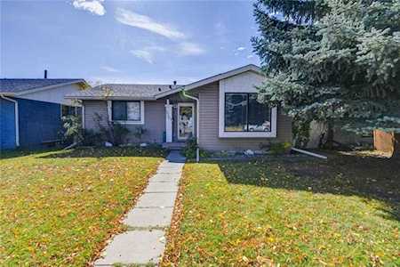1107 Ranchlands Boulevard NW Calgary, AB T3G 1G4