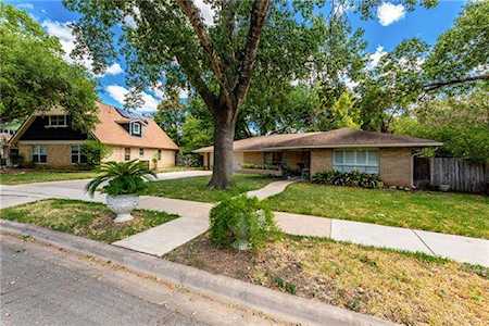 6103 Rickey Dr Austin, TX 78757