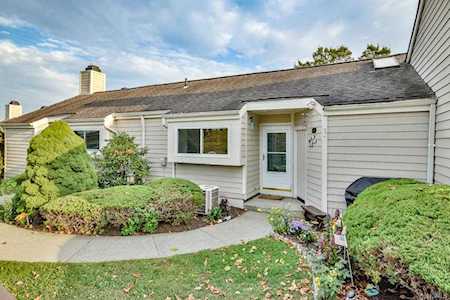 706 Eagles Ridge Rd Southeast, NY 10509