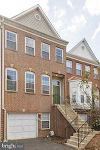 2516 Woodrow Wilson Dr Herndon, VA 20171