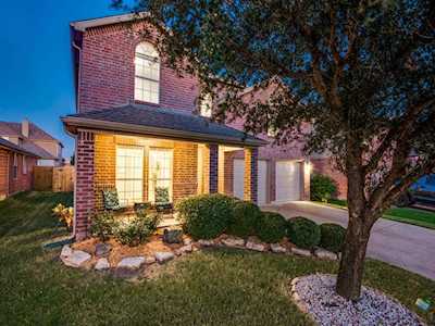 215 Parakeet Drive Little Elm, TX 75068