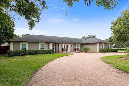 8998 Levalley Court Orlando, FL 32819