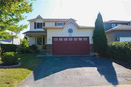 21 Burnside Dr Caledonia, ON N3W 2K4