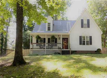 7328 Edgehill St Gloucester, VA 23061