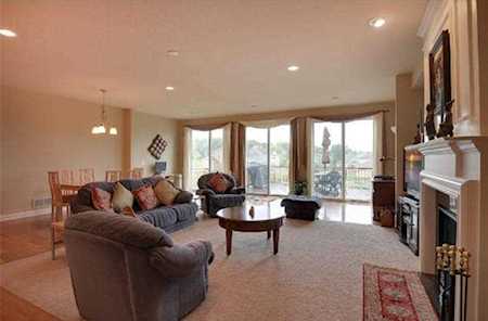 14815 60th Avenue N Plymouth, MN 55446