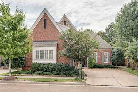 1908 E Laurel Hollow Ln Collierville, TN 38139