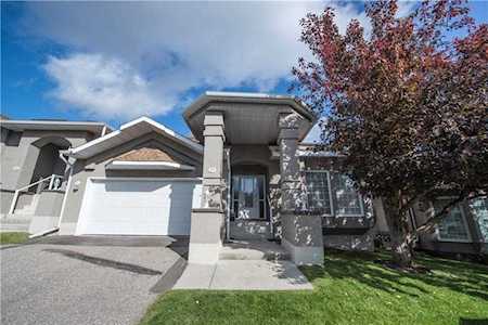 77 Christie Garden(s) SW Calgary, AB T3H 3B5