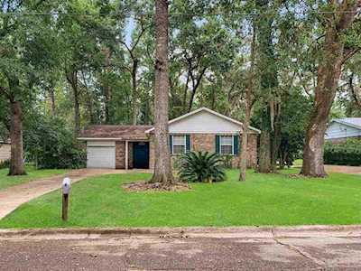 1913 Devra Drive Tallahassee, FL 32303