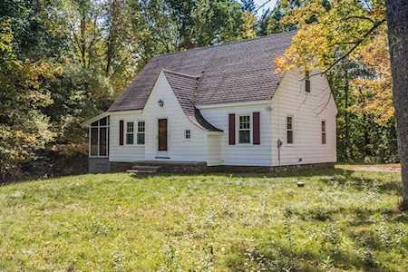 162 Leadmine Rd Sturbridge, MA 01518