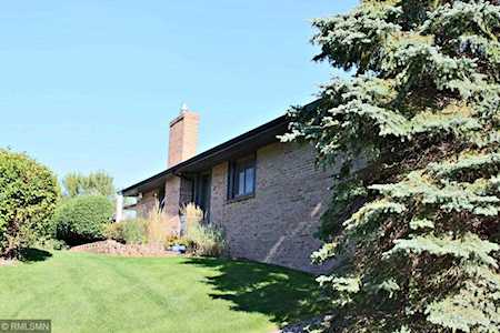7073 Robinwood Trail Woodbury, MN 55125