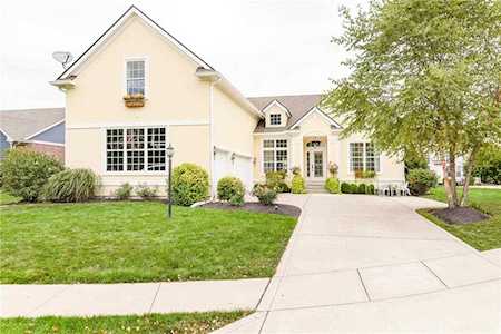 11124 Manteo Court Fishers, IN 46040