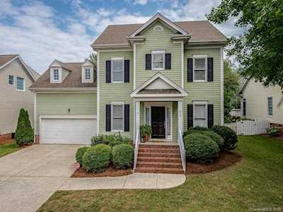 819 Stargard Ct Charlotte, NC 28270