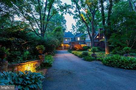 6004 Beech Tree Dr Alexandria, VA 22310