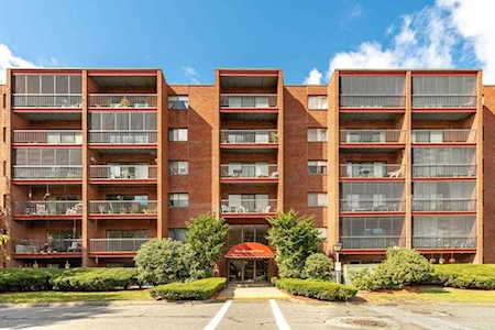 1 Summit Drive #17 Reading, MA 01867