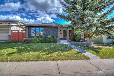 263 Shawmeadows Road SW Calgary, AB T2Y 1B1