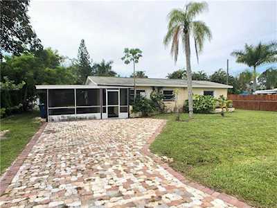 1354 Seville Way Fort Myers, FL 33919