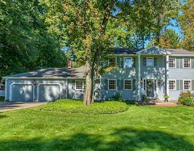 33 Old Village Road Acton, MA 01720