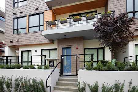 1055 Ridgewood Drive #106 North Vancouver, BC V7R 0A6
