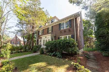 12 Acacia Avenue Newton, MA 02467