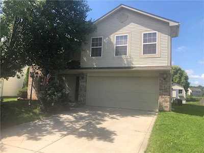 19319 Prairie Crossing Drive Noblesville, IN 46062