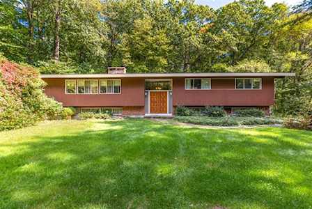 25 Turning Mill Rd Lexington, MA 02420