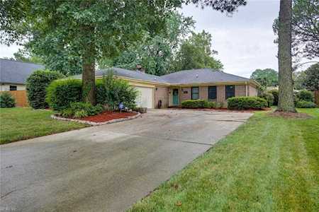 2133 Saint Marshall Dr Virginia Beach, VA 23454