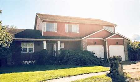 17 Canary Ct Longview, WA 98632