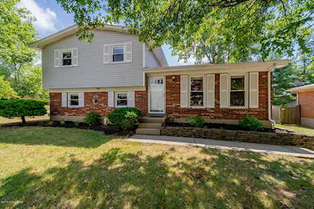 6701 Santom Ln Louisville, KY 40291