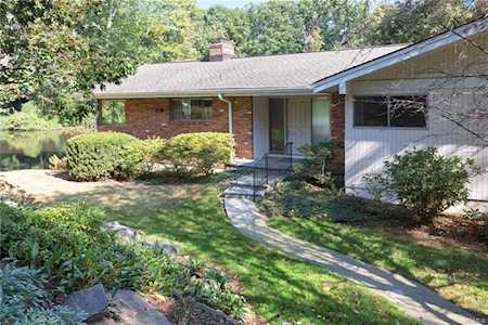 1 Lakeshore Close Mount Pleasant, NY 10591