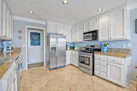 2305 Caringa Way #B Carlsbad, CA 92009