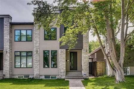 451 22 Avenue NW Calgary, AB T2M 1N4