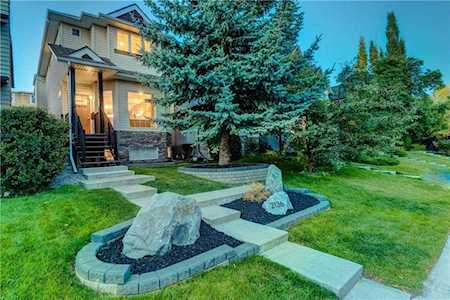 2136 31 Avenue SW Calgary, AB T2T 1T4