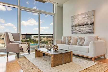 555 5th St #807 Austin, TX 78701