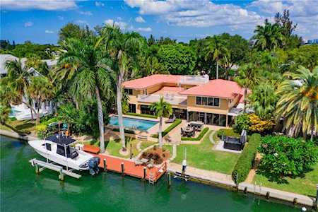746 Siesta Drive Sarasota, FL 34242