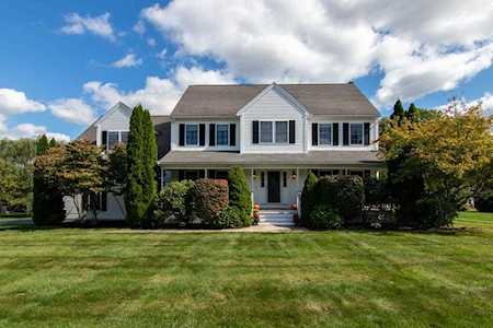 11 Cortland Dr Franklin, MA 02038