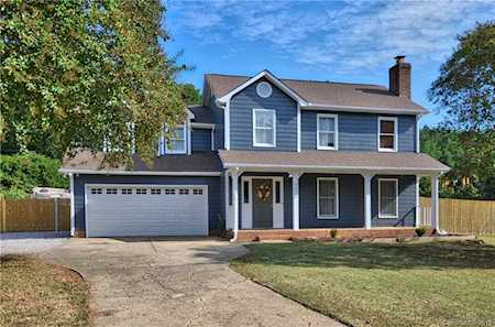 9023 Hunters Pointe Dr Huntersville, NC 28078